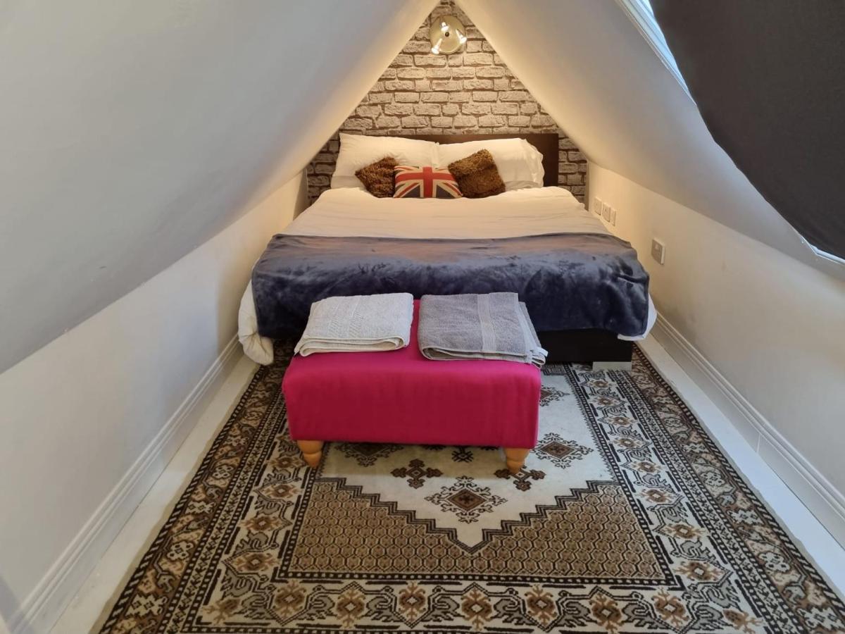 Cosy, Dog Friendly House On The Fringe Of The Brecon Beacons Villa Tredegar Bagian luar foto