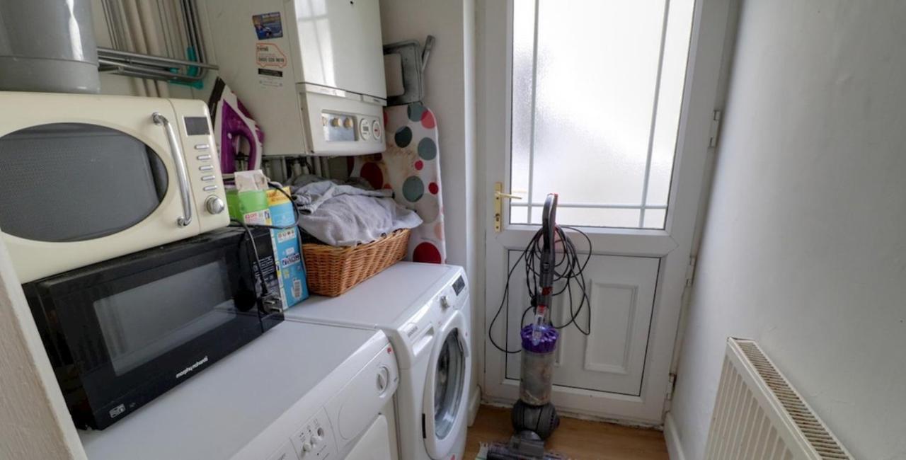 Cosy, Dog Friendly House On The Fringe Of The Brecon Beacons Villa Tredegar Bagian luar foto