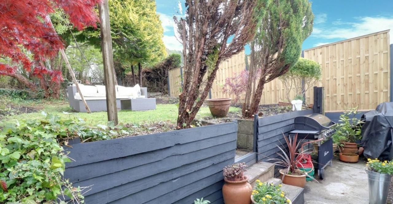 Cosy, Dog Friendly House On The Fringe Of The Brecon Beacons Villa Tredegar Bagian luar foto