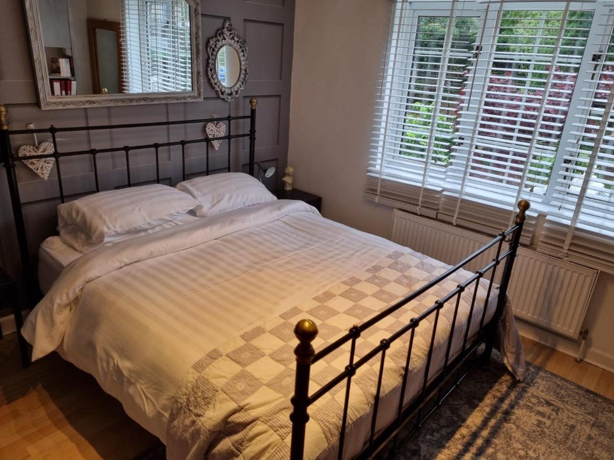 Cosy, Dog Friendly House On The Fringe Of The Brecon Beacons Villa Tredegar Bagian luar foto