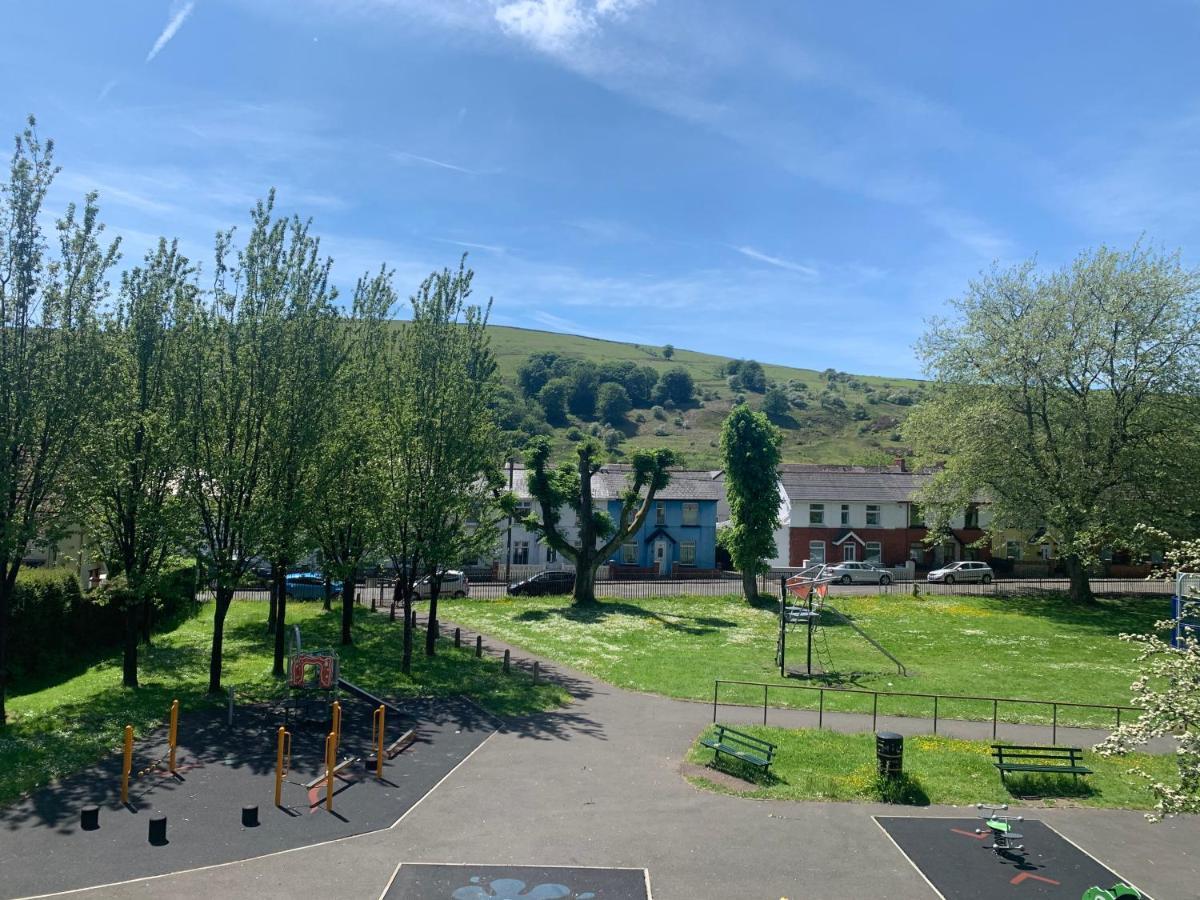 Cosy, Dog Friendly House On The Fringe Of The Brecon Beacons Villa Tredegar Bagian luar foto